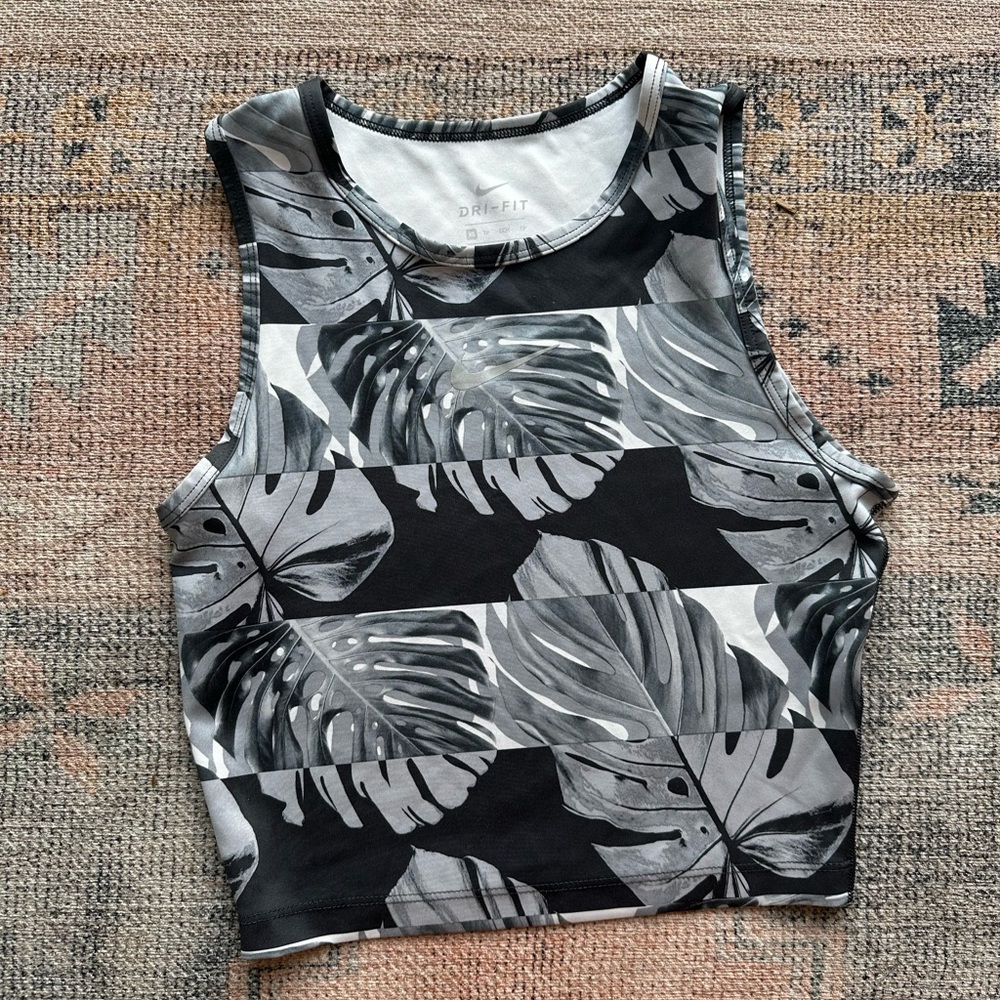 Nike Black & Gray Tropical Leaf Cropped Running Tank